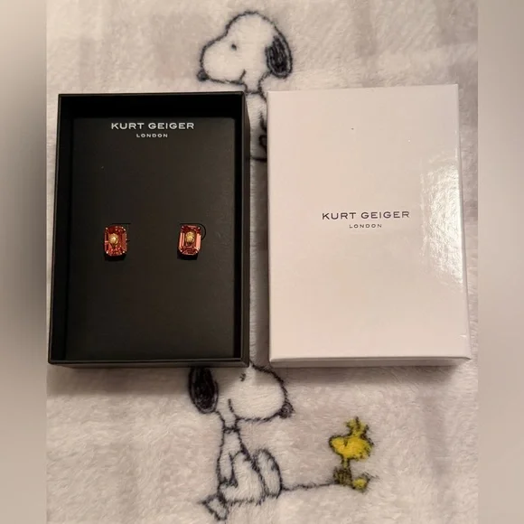 Kurt Geiger London Pink Crystal Eagle Stud Earrings Gold Tone - Picture 1 of 6